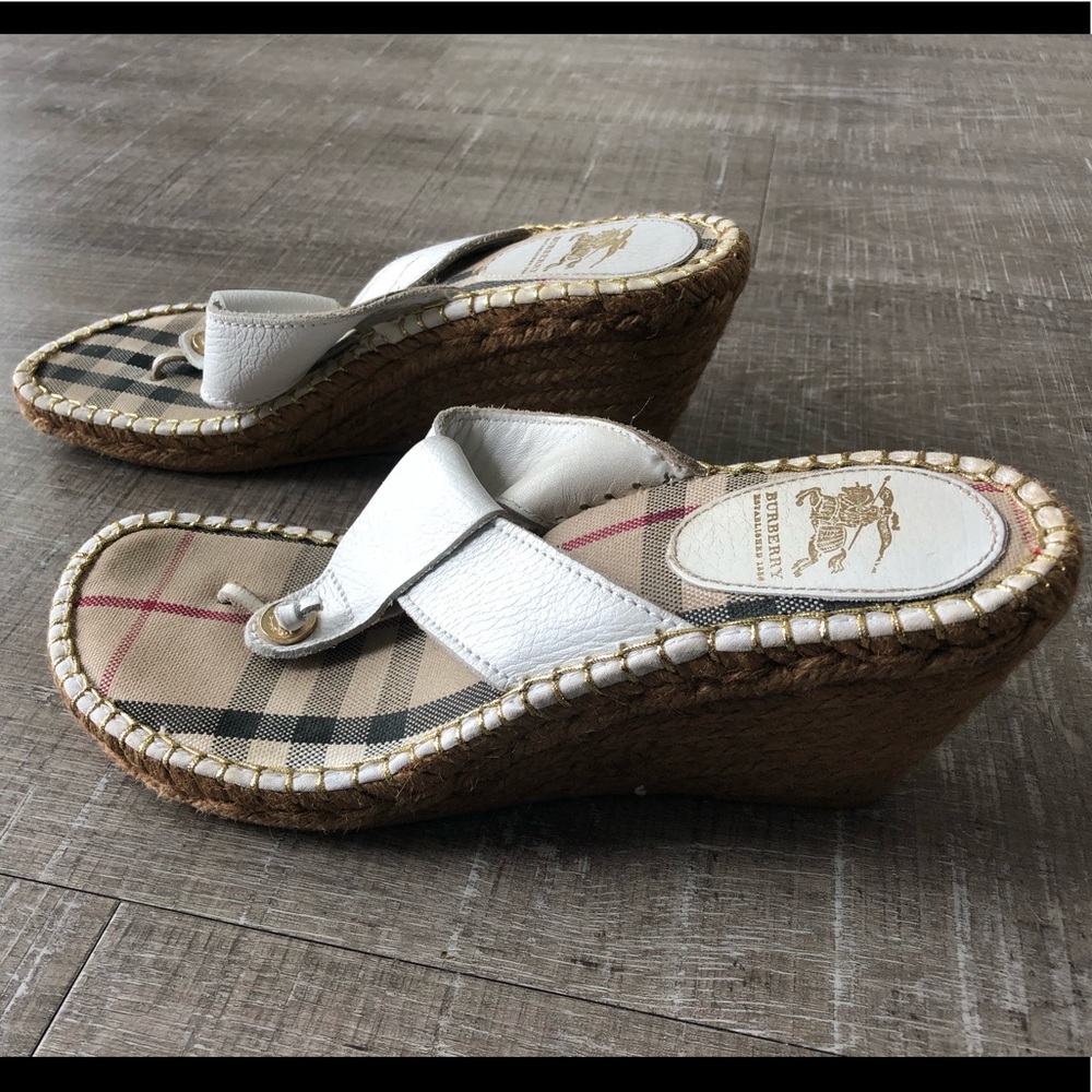 Burberry wedges with leather strap